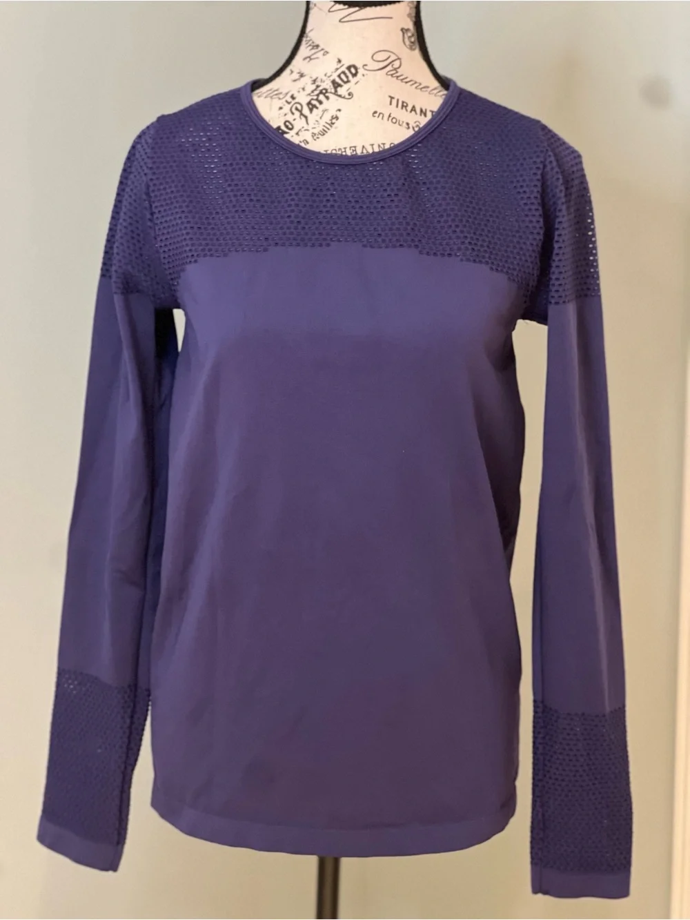 NWOT Fabletics Musetta Seamless Long-Sleeve Top | Indigo | Size L - Picture 7 of 12
